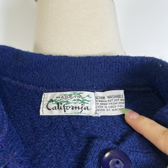 Vintage 70s Blue Button Boho Knit Cape Shawl Sweater Poncho Fringe S/M Folk - Picture 9 of 9